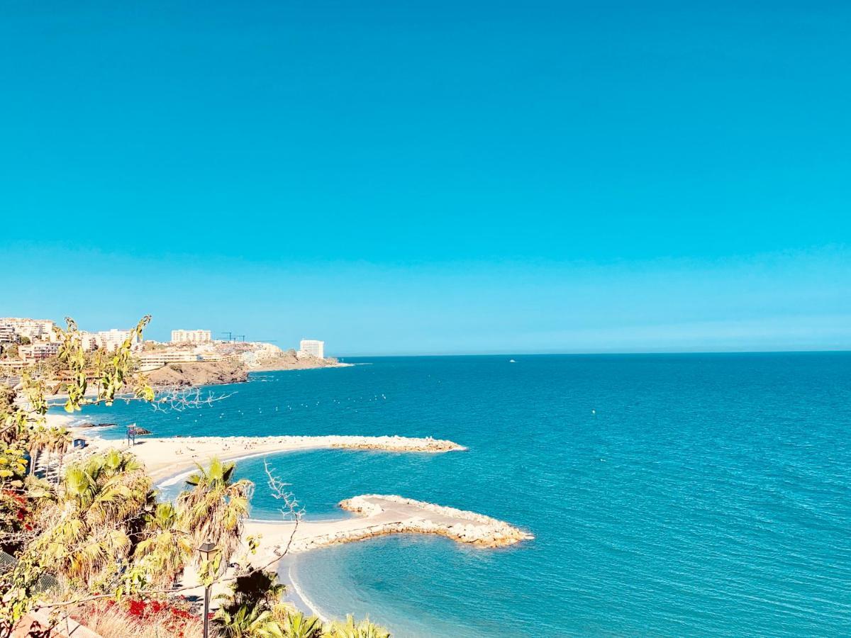 Superb Villa By The Sea 贝纳尔马德纳 外观 照片
